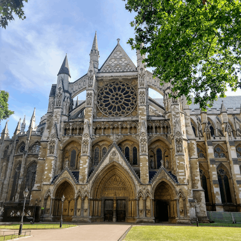 Take the seventeen-minute stroll over to Westminster Abbey
