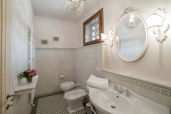 Bathroom photo