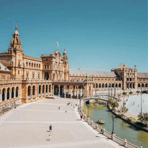 Enjoy a day trip to sunny Seville to see the Plaza de España