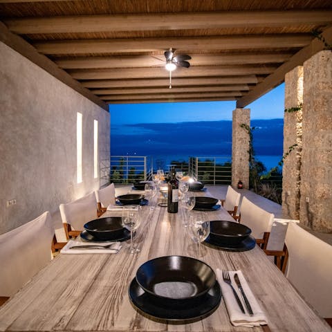 Look forward to alfresco feasts on the covered terrace