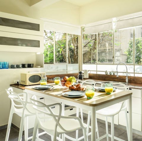Start mornings with a hearty breakfast in the bright kitchen