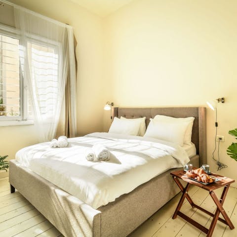 Wake up in the comfortable bedroom feeling rested and ready for another day of Tel Aviv sightseeing