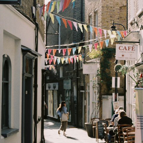 Stroll along Greenwich's historic lanes