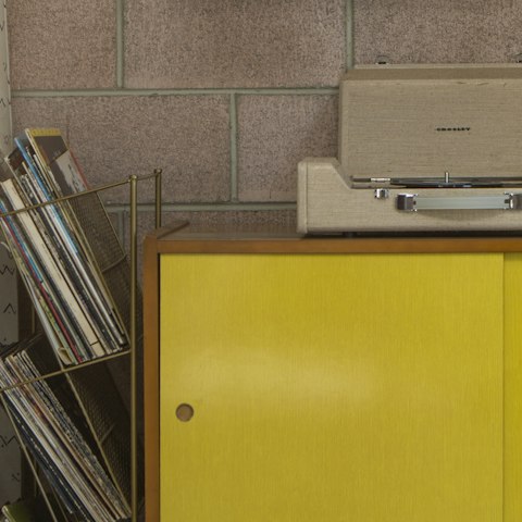 Listen to vinyl on the record player