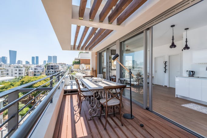 The Tel Aviv Terrace