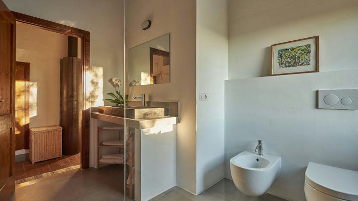 Bathroom photo