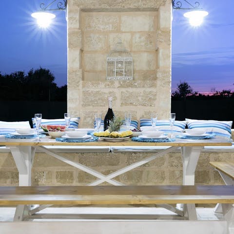 Share bowls of pasta and laughter as you dine alfresco