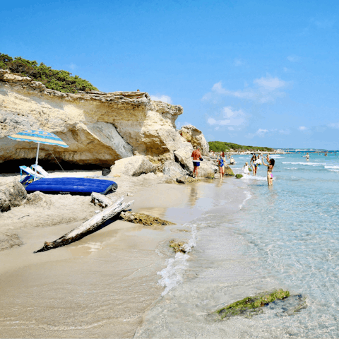 Find Spiaggia di Marina di Mancaversa at the other end of a short drive
