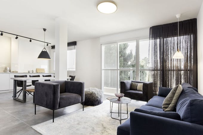 Booking in the Boulevard