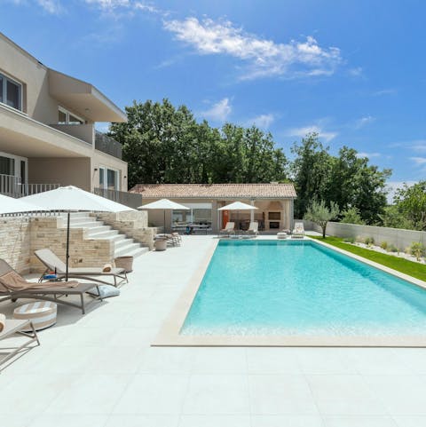 Cool off from the Istrian sun in the saltwater pool