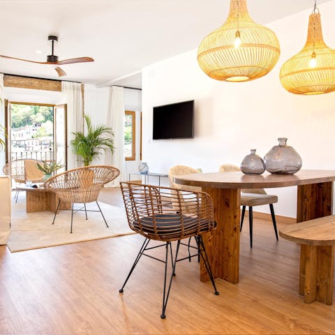 Dine and unwind in the bright and breezy living space