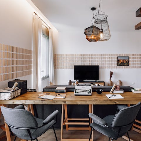 Tap some notes, work on projects or catch up on emails from the desk