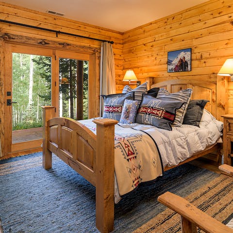 Wake up in the best way to luscious green views