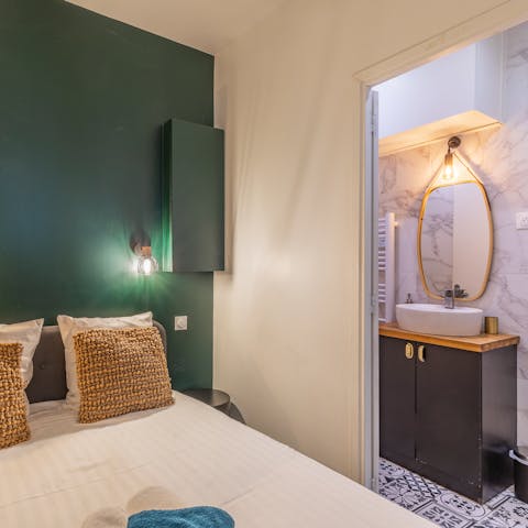 Bank a good night's sleep in the boutique-style bedroom