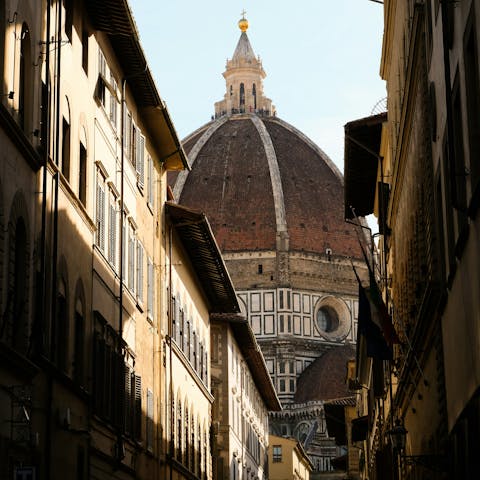 Take a short, scenic stroll to the nearby Piazza del Duomo