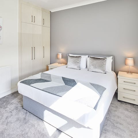 Wake up in the comfortable bedrooms feeling rested and ready for another day of seaside fun