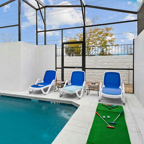 Swim, barbecue, and putt without leaving the terrace