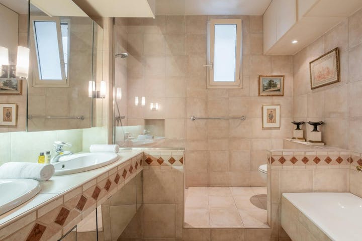 Bathroom photo