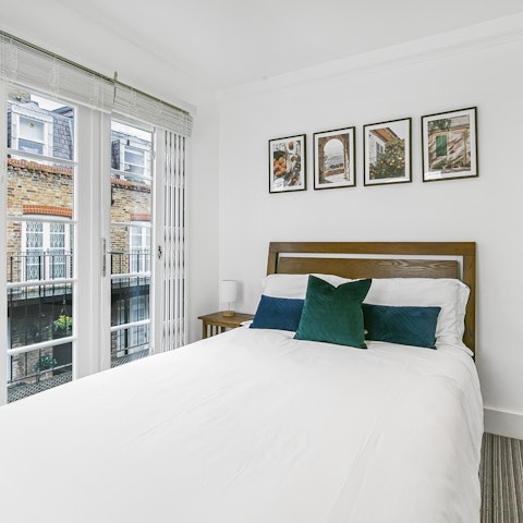 Sink into a deep slumber in the cosy bed after a day of London sightseeing