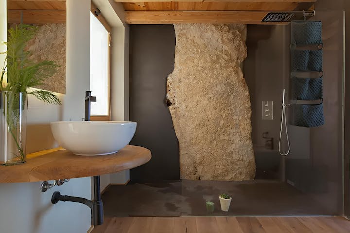 Bathroom photo