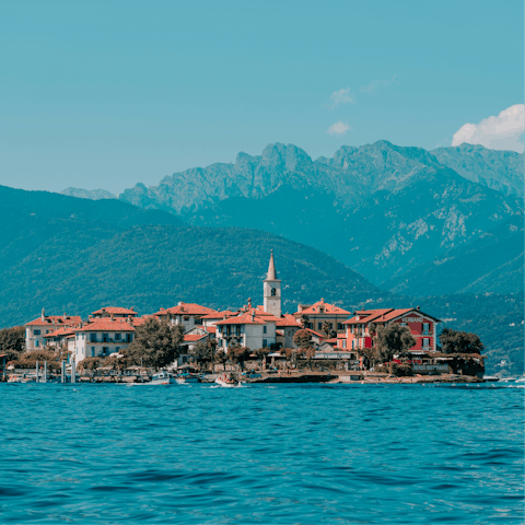 Enjoy a day of water sports on Lake Maggiore.