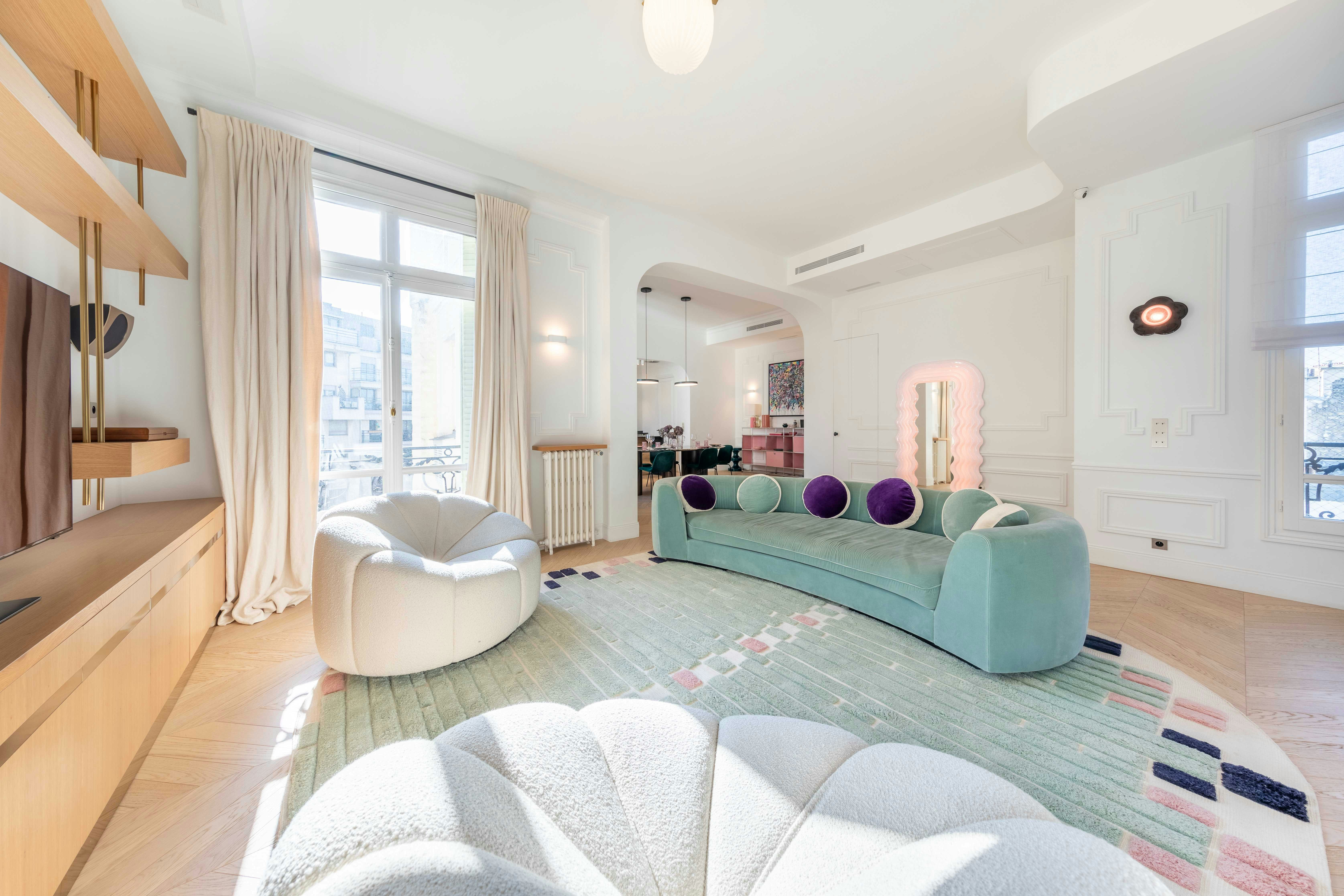 Haussmann & Courtyard Light