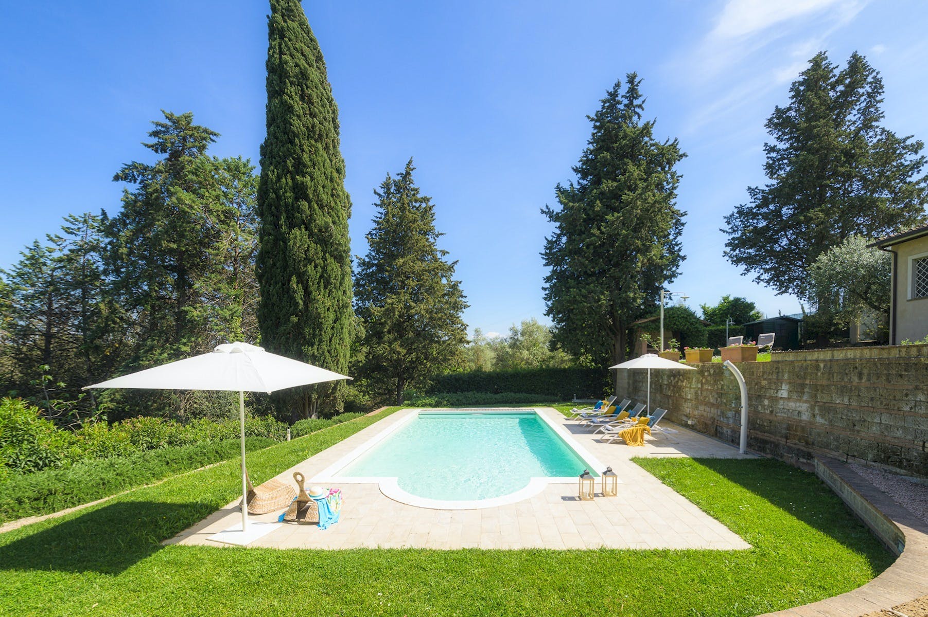 Tuscan Hill Hideaway