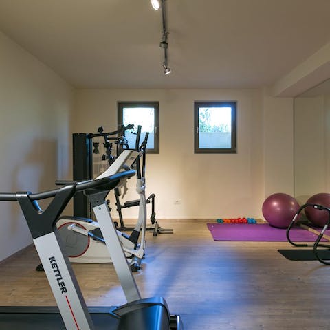 Start your morning off in the basement gym, working up an appetite for breakfast
