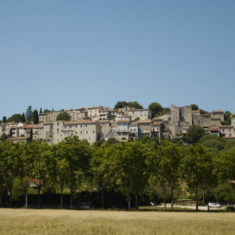 Explore the village of Vézénobres, right on your doorstep