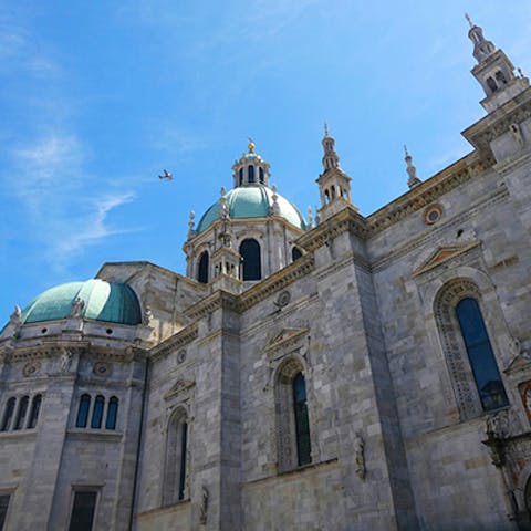 Visit Duomo di Como – the magnificent cathedral is mere steps away