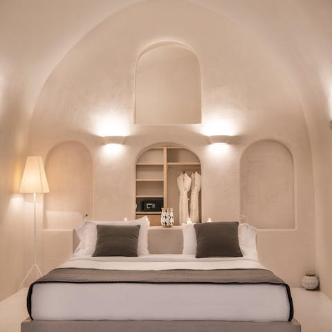 Pamper yourself in the luxury bathrobe before slumbering peacefully