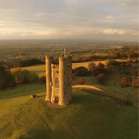 Explore the Cotswolds from your base in the honey-coloured village of Snowshill