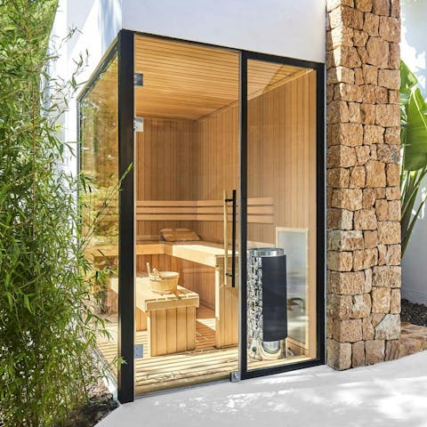 Unwind after a beach day in the private sauna