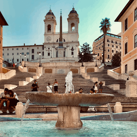 Relax in the verdant Roman countryside, with the city a thirty minute drive away