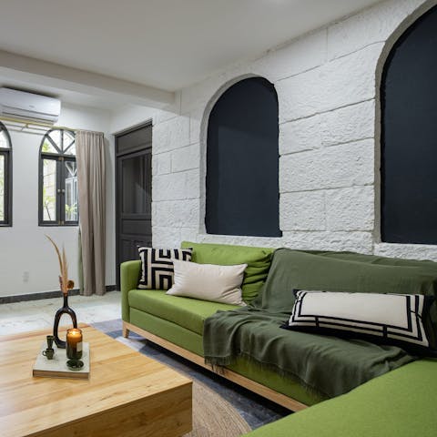 Sip freshly brewed coffee as you read your guidebook