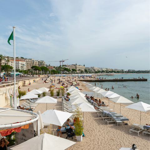Stroll to Cannes seafront, just ten-minutes away
