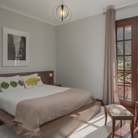 Wake up to stunning countryside vistas
