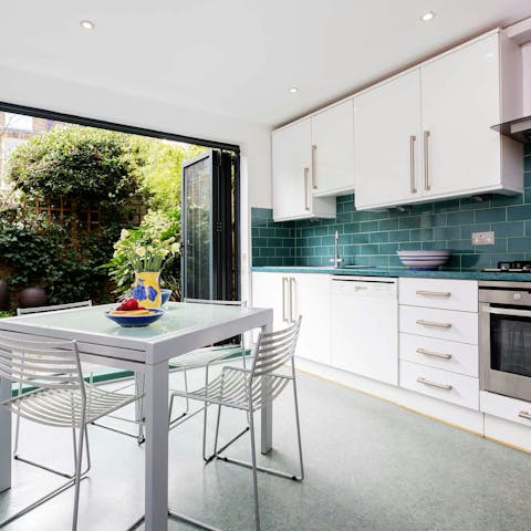 Grab breakfast in the kitchen before a day of London sightseeing