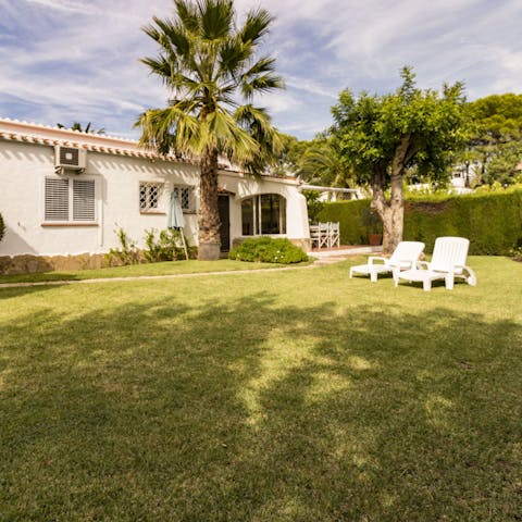Sunbathe or let the kids run round the private garden