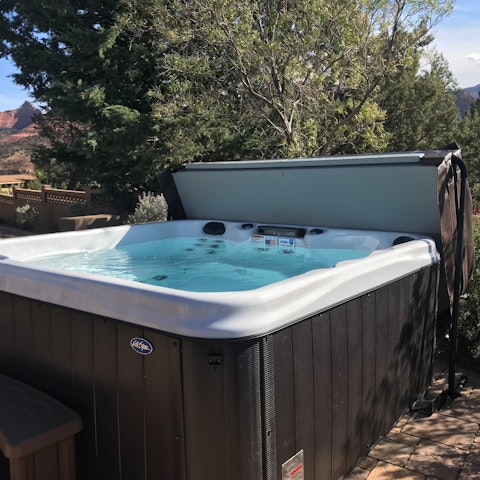 End your day in the Jacuzzi, surrounded by nature