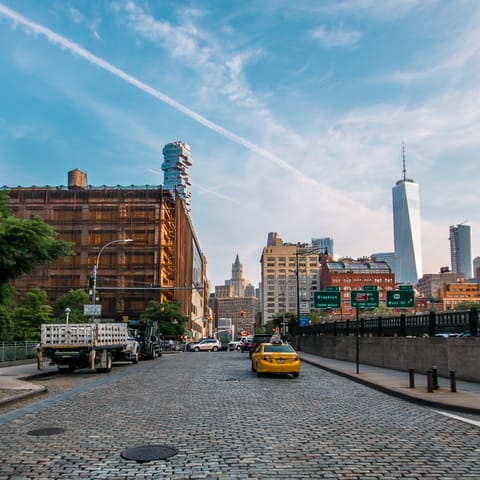 Explore the trendy Tribeca neighbourhood right outside your door