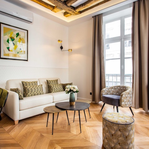 End the day with cosy evening drinks at home