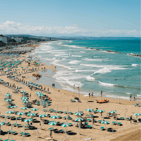 Stroll down to the beach – just steps away