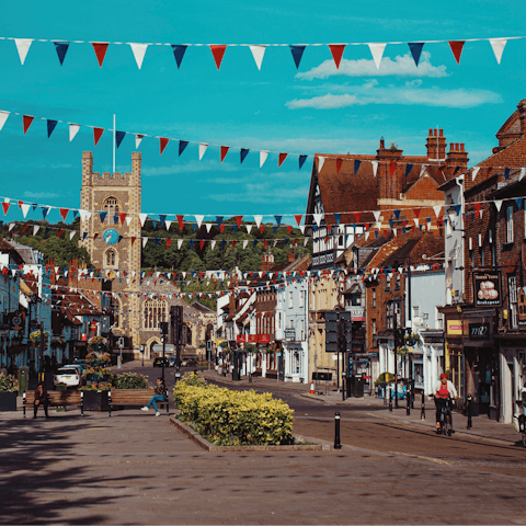 Experience timeless English charm in Henley-On-Thames