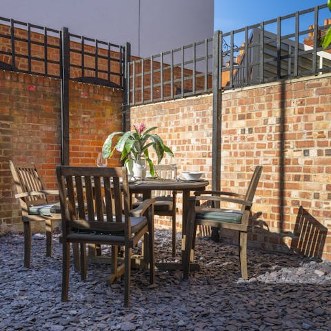 Savour your favourite afternoon drinks in the garden