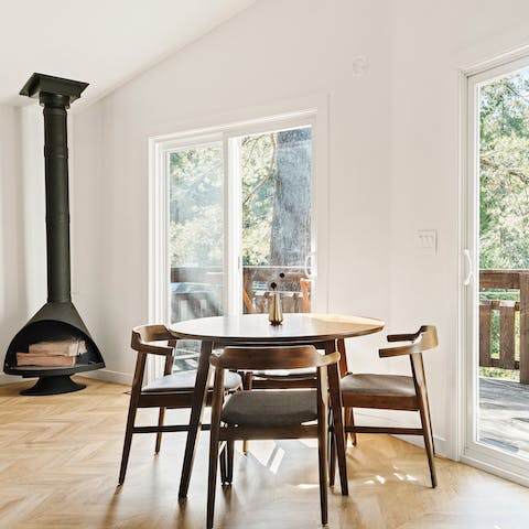 Light the fire and enjoy magical evenings around the table
