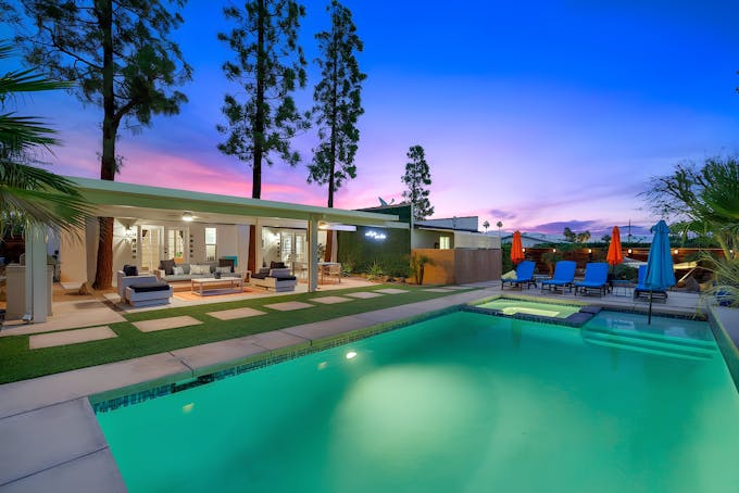 Midcentury Escape