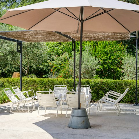 Gather in the garden and share a bottle of wine and nibbles