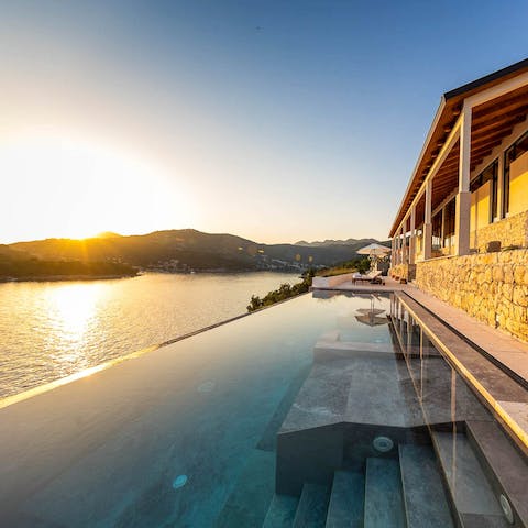 Enjoy gorgeous sea views from the private infinity pool and jacuzzi