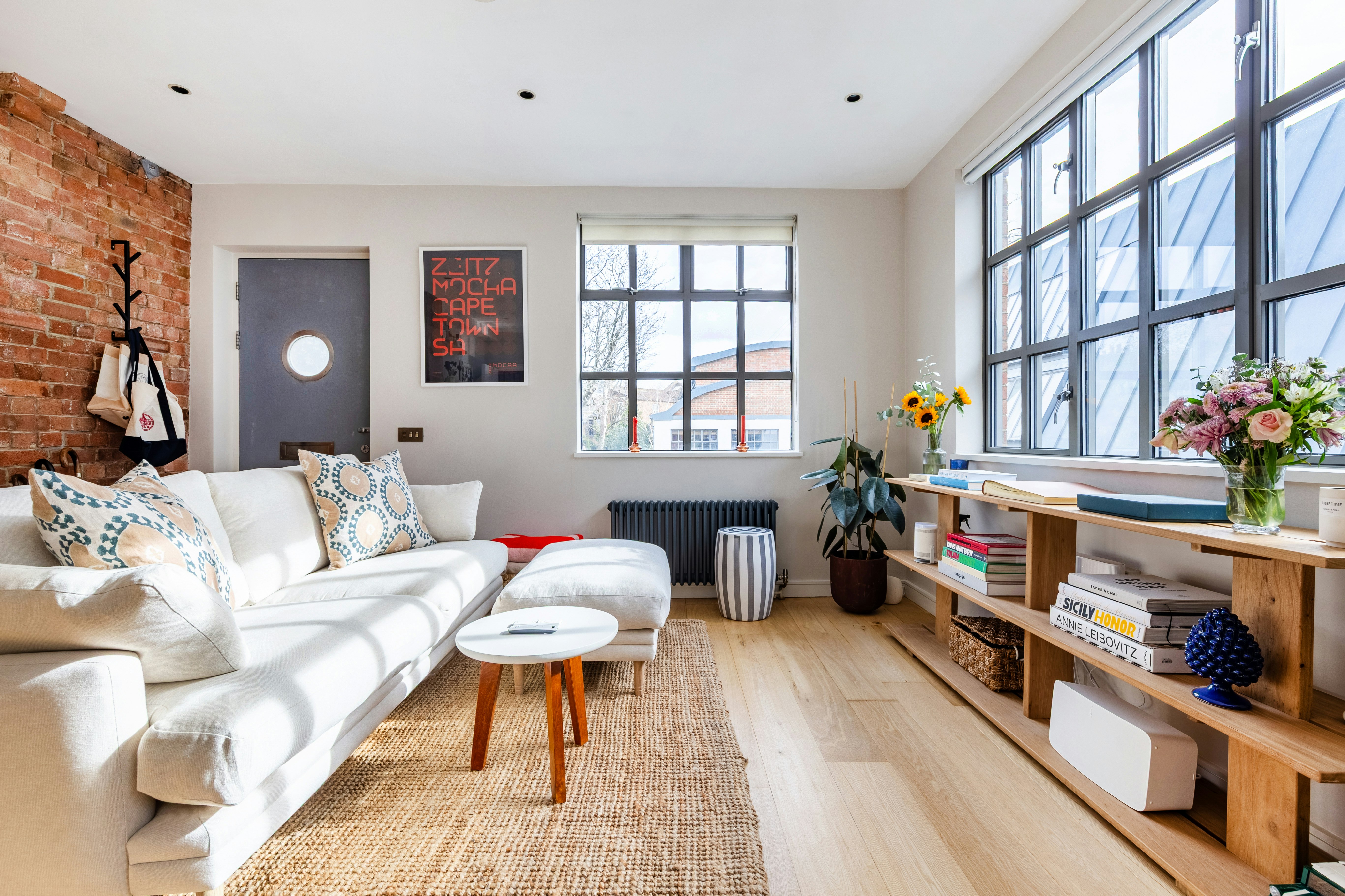 De Beauvoir Mews
